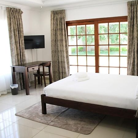 My Home Bed And Breakfast Mogoditshane Exterior foto